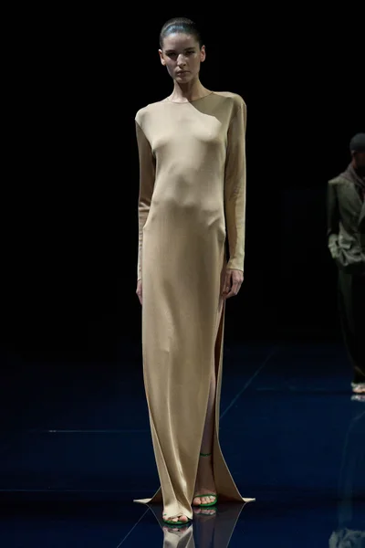 Look 9